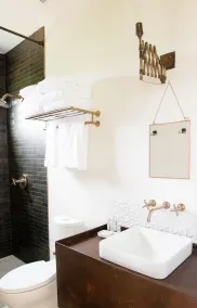 Seen in 250 Articles ★ Close to Town ★ Lux Bed & Linens ★ Private ★ The Pierce - Image 3