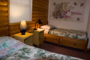 Eberhards log cottage1 , right on the Lake, private, scenic, gorgeous beach - Image 4