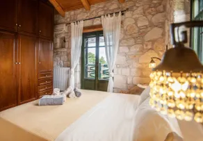 Valory s Stone House - Image 4