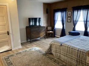 😊Cozy Downtown🍷FreeWine🍷10min to Portsmouth/UNH🚘 - Image 3