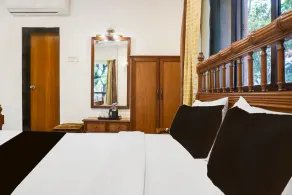 Premium Stays Near Fergusson College - Image 3