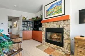 Comfort for you to relax and enjoy your gathering! Just 1 mi to beach & Village! - Image 3
