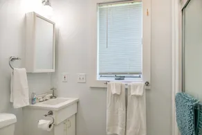 4 BR 3 Bath with beautiful bay views and private heated pool seasonal - Image 4