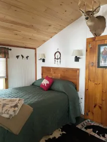 A Little Camp with Big Views & Amazing Sunsets Right On Moosehead Lake - Image 3