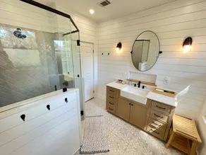 Charmerende bungalow med indvendig veranda - Image 2