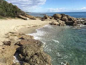 Beach<100m.Air conditioning.Swimming pool.Private parking. Opt Wifi, car, bike.   No. of activities - Image 4