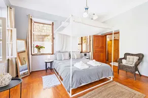 Maisonette – Historic Charm with a Roof Terrace - Image 4