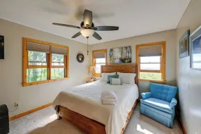 Mountain View Retreat | Fireplace + EV - Image 4