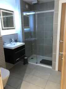 The Wee Glasshouse is a modern studio apartment situated on the Fife coastline. - Image 3
