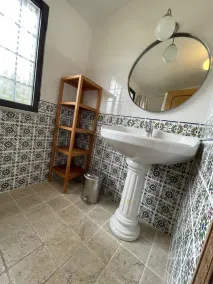 Wunderschöne Villa mit 5 Schlafzimmern, 4 Bädern, absolute Ruhe, tolle Aussicht, sehr gut gelegen - Image 2