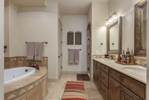 Coral Springs Resort B8, Sleeps 9, Beautiful Complex Amenities with Pool and BBQ - Image 3
