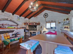 Beautiful apartment for 6 guests with WIFI, private pool, A/C, TV and terrace - Image 5