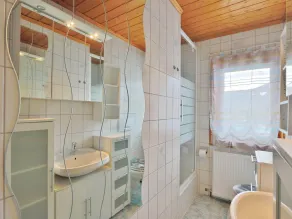 Apartment in Niedernsill near Ski Slopes - Image 3