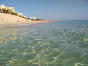 Första raden stranden lägenhet, pooler - Image 4