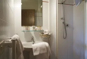 Apartamento bien amueblado con aire acondicionado a pocos kilómetros del mar - Image 2