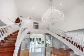 Villa Amore Private Estate on 3 Acres - Image 2