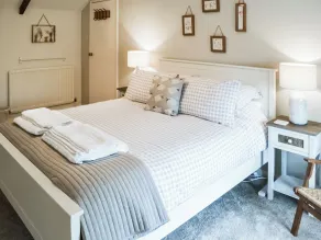 2 bedroom accommodation in East Woodburn - Image 4