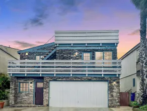 Spacious Beach Home-Rooftop Deck-Steps to Sand - Image 3