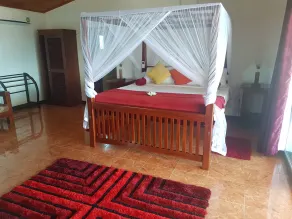 A Spacious Beachfront Villa With A Pool For 8 People In A Prime Location - Image 5