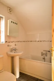 Shamrock Cottage - Image 5