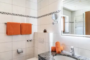 Holiday Apartment 'Alpenblick Tilly - Barmsee' with Mountain View, Private Terrace and Wi-Fi - Image 2