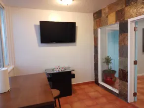 Relaxed Spanish beachfront condo w/private parking & private balcony ocean views - Image 2