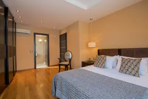 Gaia Deluxe SeaFront Villa, with Private Pool & Direct Access to the Beach - Image 4
