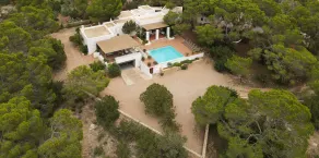 Villa mit privatem Überlaufpool, ideal für Familien und Veranstaltungen - Image 2