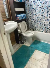 Holiday home with private heated pool available . for extra $20 for each night  - Image 4