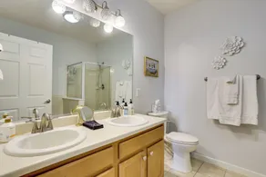 Easy E470 & 125 Access! Quiet Englewood Condo - Image 3