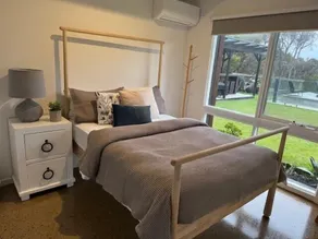 Family fun & relaxation, swim spa, games room, 1 acre of land (sleeps 8) - Image 4