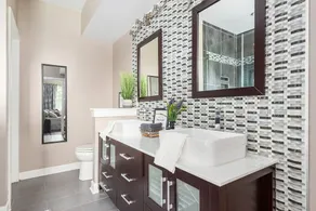 Stunning downtown beauty - minutes from all Indianapolis has to offer!  - Image 4
