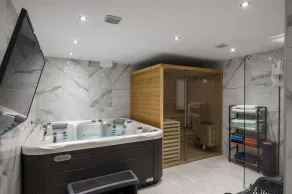 Villa Monte Leone by Konnect with Pool, Hot Tub, Spa Room & Stunning Seaview - Image 2