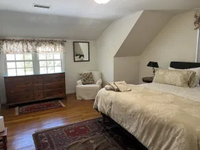 Pound Ridge Retreat: Private Trails, Fire Pit, Yoga + Fast Wi-Fi - Image 5