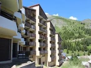 Ski-in/ski-out & foot of the slopes, 5th floor, balcony, tv, ski locker, 27m², Auris en Oisans - Image 5
