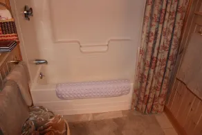 BOOKING 2019 BIG SEBAGO LAKE 5-STAR COTTAGE - SE REVIEW STORIES - Image 4