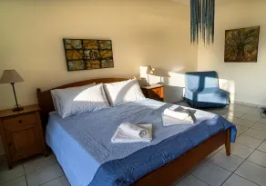 Τhree-storey maisonette with a wonderful view of the Saronic sea - Image 5
