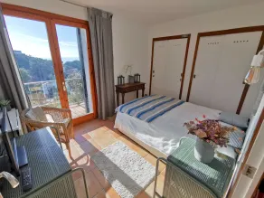 Tastefully furnished detached house, beautiful sea view - Image 5