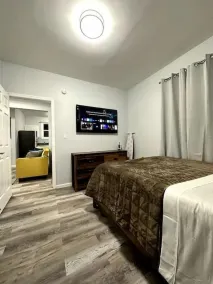 Newly 5 Star Rental - Image 5