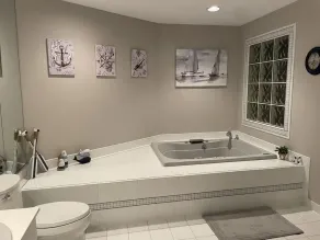 DELUXE Margate Beach Home med pool, Jacuzzi, och spektakulär utsikt över bukten - 18 sovplatser - Image 3