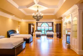 Large House w/ Private pool - perfect for Golfing Groups 12 beds in 6 bedrooms - Image 3