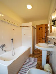 Two-room family apartment a stone's throw from the ski slopes - Image 5