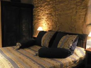 Apartments and studios in a stone house in the sunny south of France - Image 3