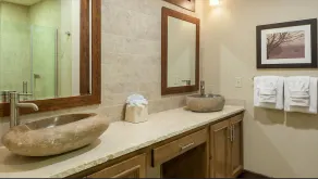 Beautiful Lodge at Paradise Point - Image 5