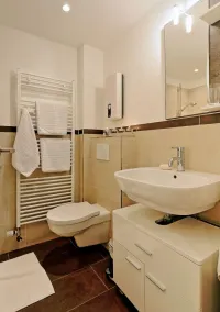Lovingly designed 2 room apartment with south-facing balcony in Krefeld - Image 2