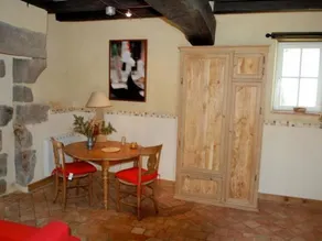 Charming Cottage with Heated Pool, Tennis, and Game Room Near Le Mans - Image 3
