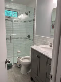 Entspannen Sie sich und genießen Sie diesen privaten Ort in Hampton Bays - Image 2