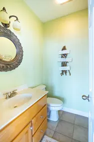 Beautifully Decorated, 3 King Master Bedrooms, AND a Heated Pool by the Ocean - Image 5