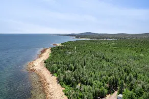 Take in the breathtaking views at our popular oceanside cottage with large deck. - Image 4