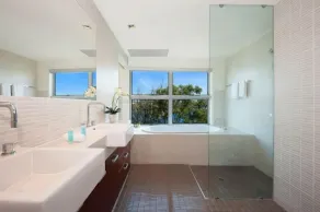 Magical Water Views for the whole family - Image 3